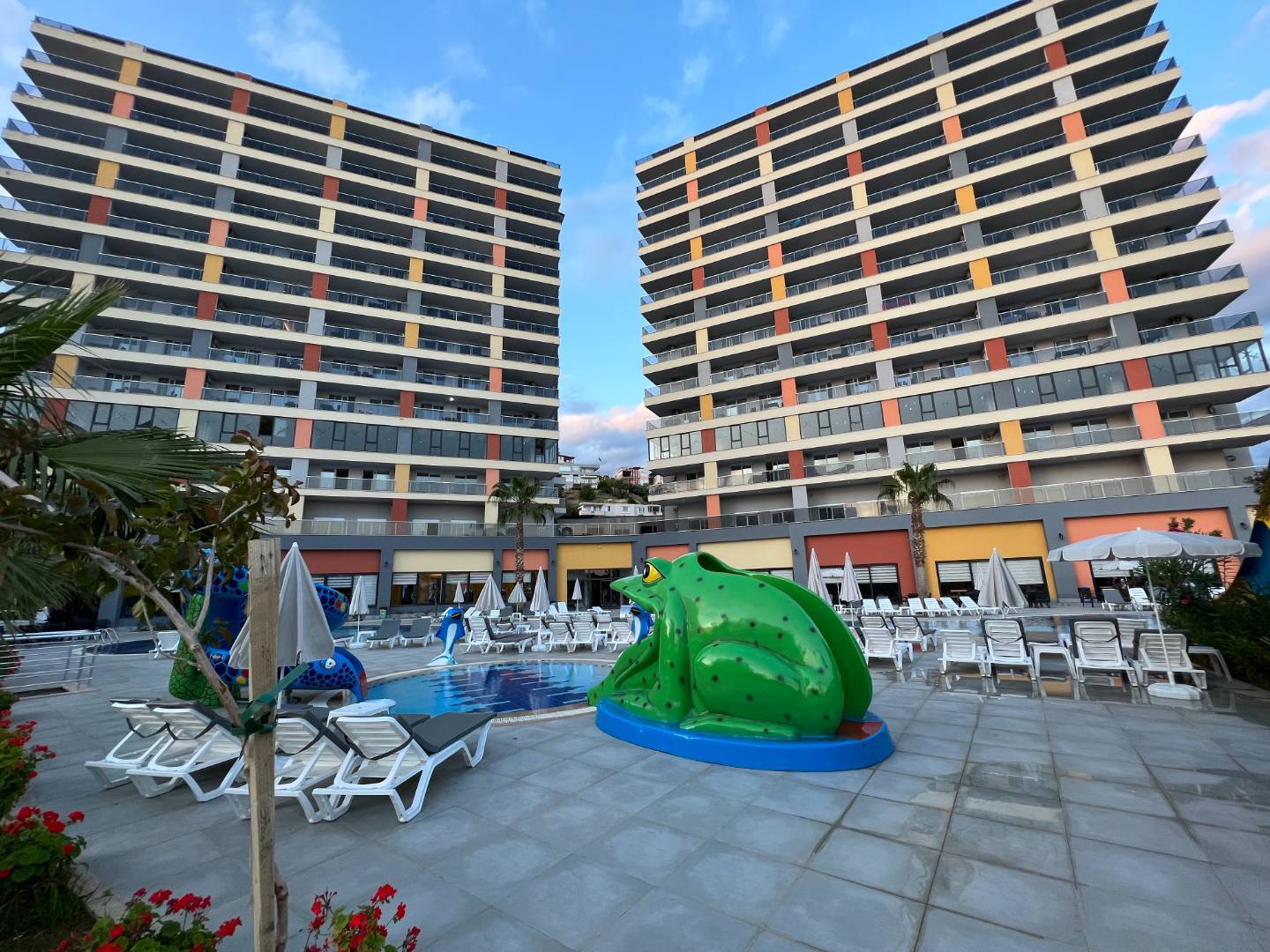 Antalya Alanya'da Tesis İçerisinde, Ortak Havuzlu Tatil Evi - AWZ 599 (1) 
